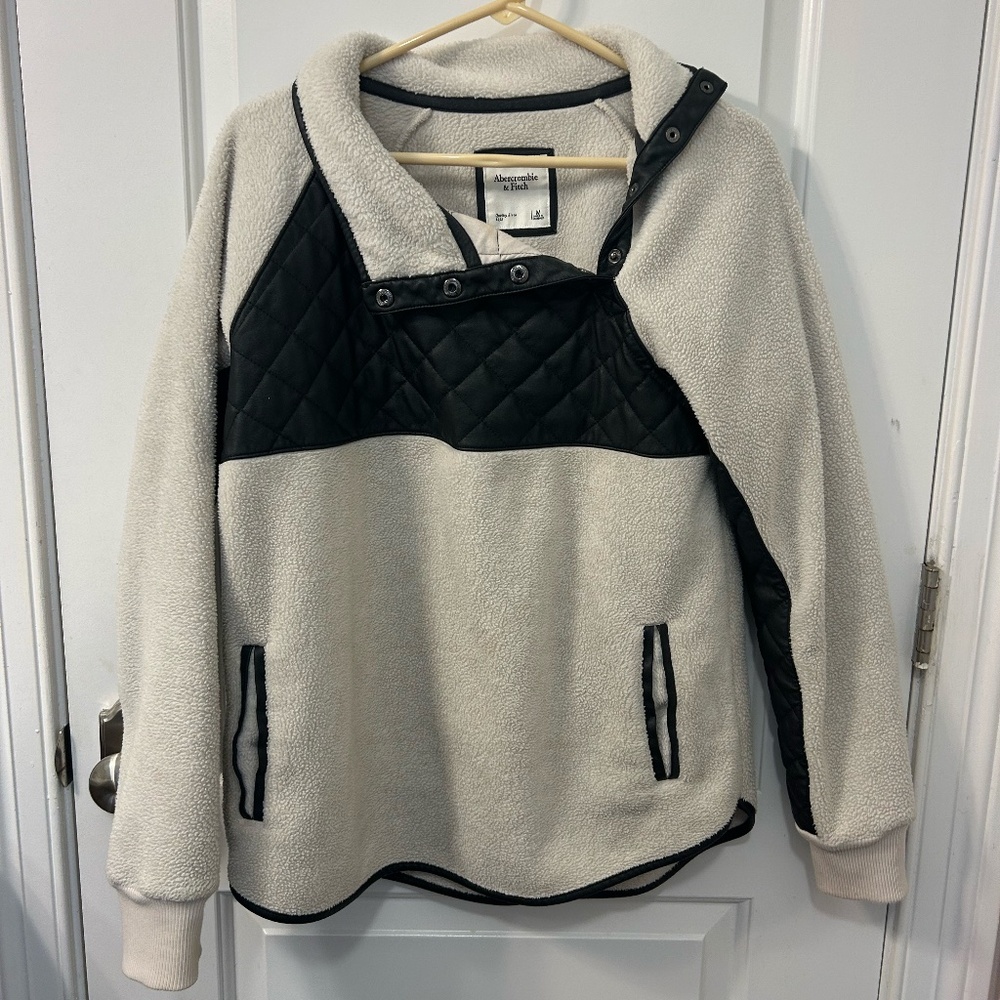 Abercrombie & Fitch Asymmetrical Snap-Up Fleece
